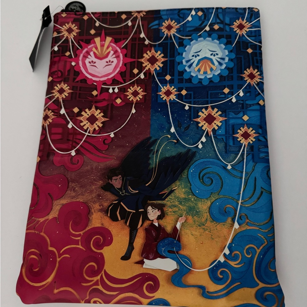 NWT Fairyloot Exclusive - Spin the Dawn padded booksleeve